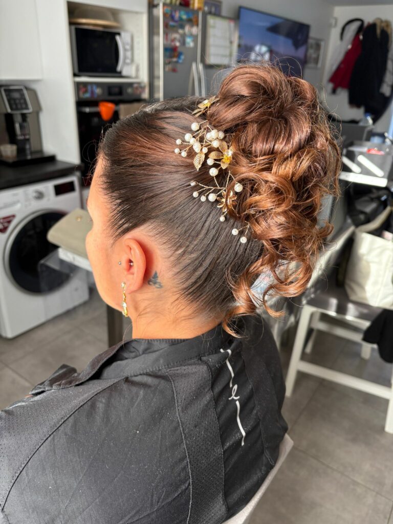 chignon haut inviter