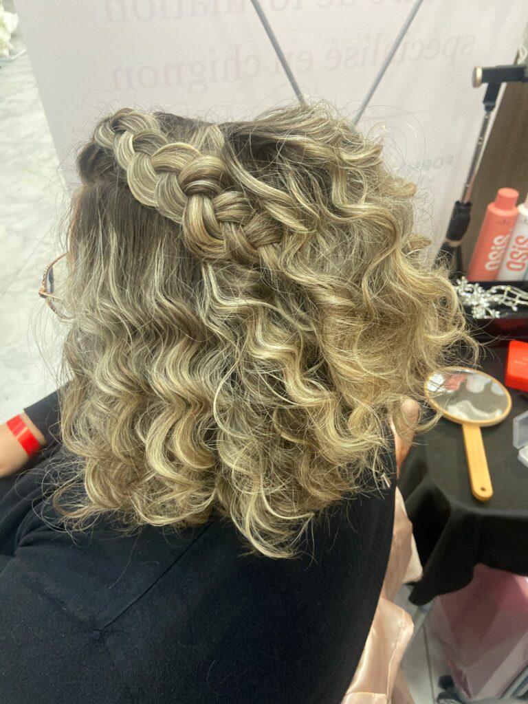 carre plongeant bouclé