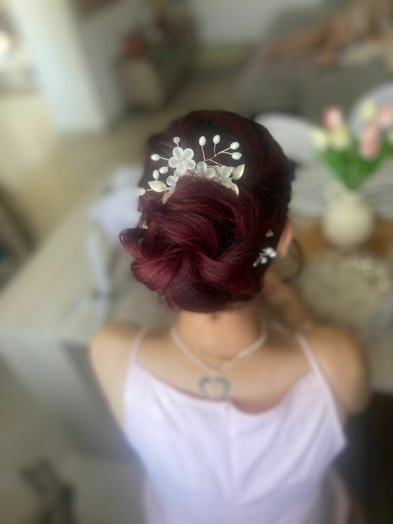 chignon haut témoin