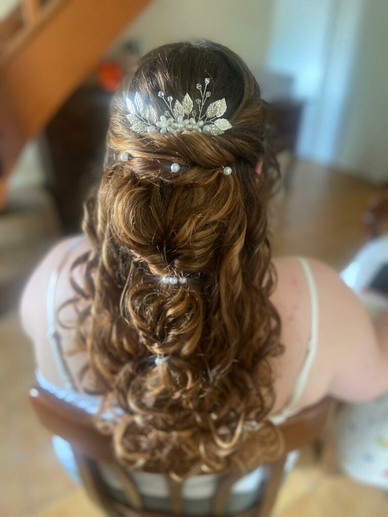 coiffure demi attache mariée