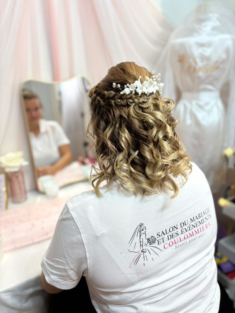 isaline coiffure demi-attacher